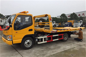 新区哪里有拖车服务